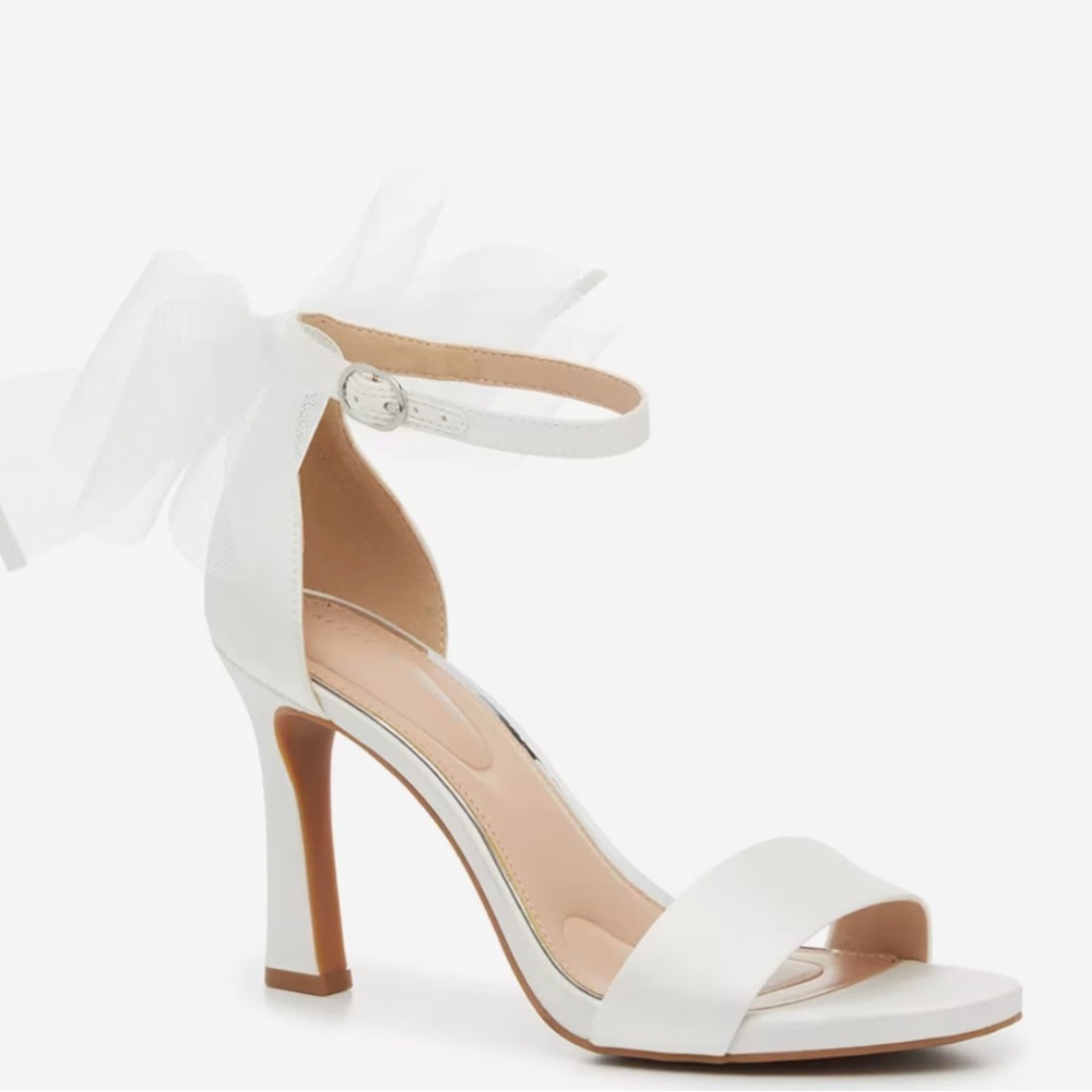 Kelly & Katie Nemira Sandal